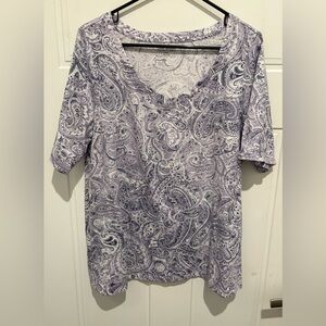 Lane Bryant top (listed as 14/16, but can fit up to 20/22)